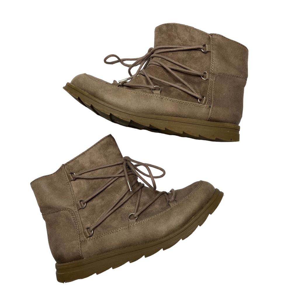 3/$20 MAD LOVE Boots Lace Up Faux Sherpa Light Brown Womens Size 8.5